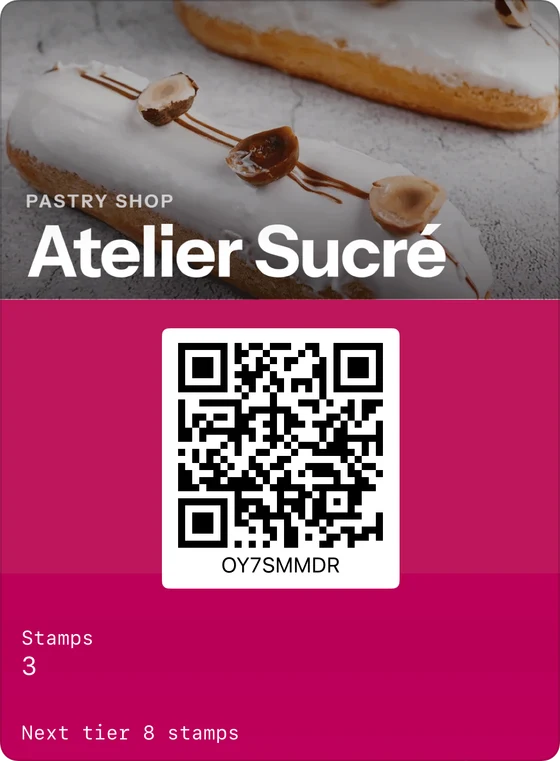 Example of a loyalty card in Apple Wallet: Atelier Sucré, pastry shop, 3 stamps, next tier at 8 stamps.