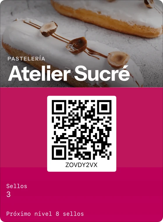 Ejemplo de tarjeta de fidelización en Apple Wallet: Atelier Sucré, pastelería, 3 sellos, próximo nivel a los 8 sellos.